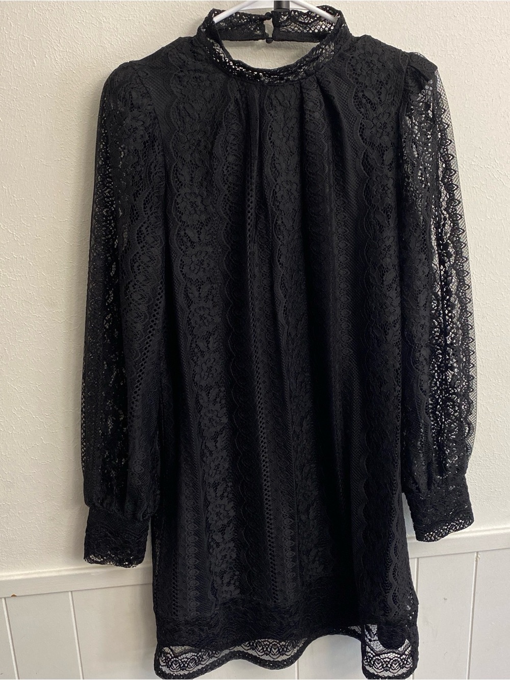 Express Black Lace Long-Sleeve High Neck Dress